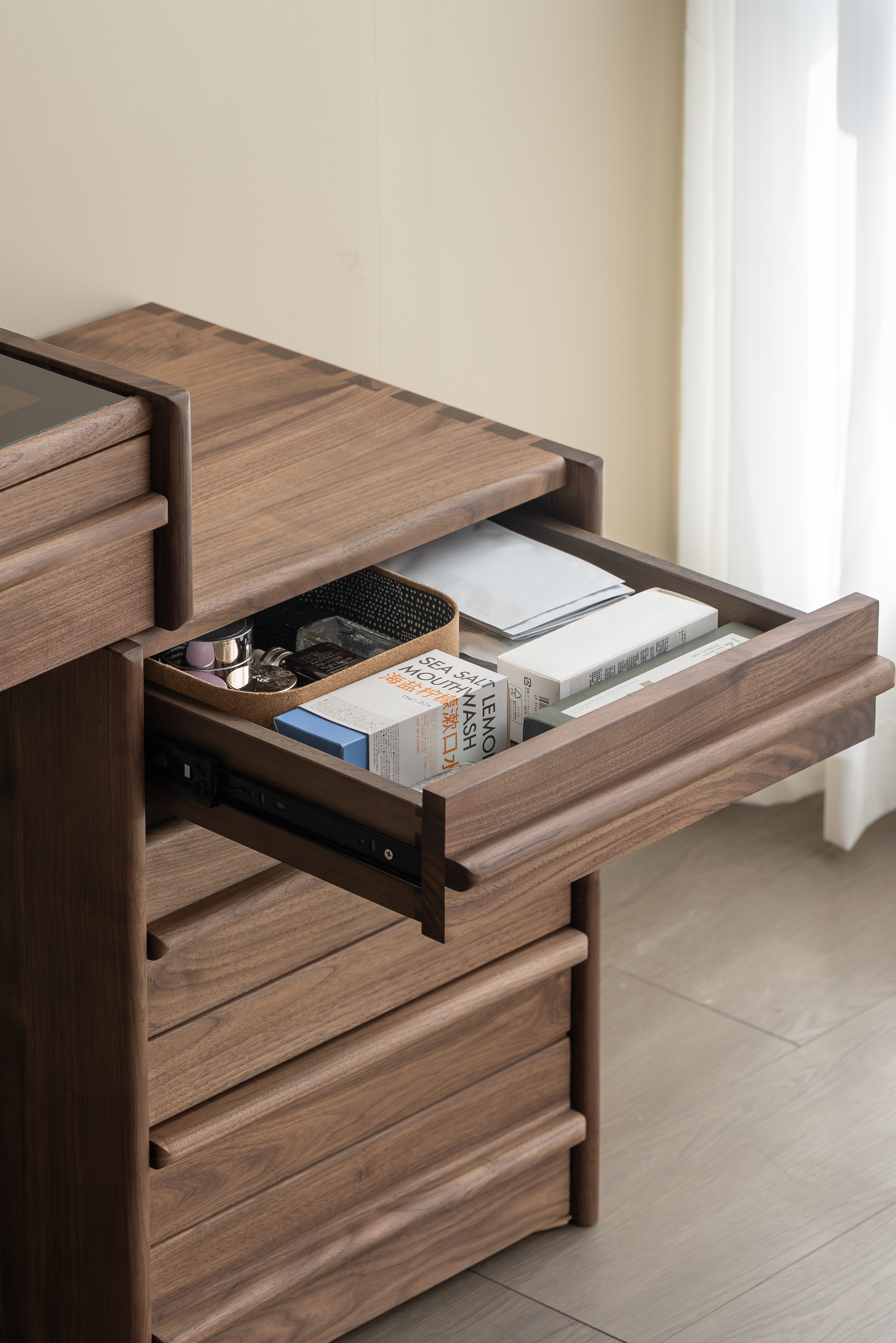 furniture design ，Dresser design，Black walnut furniture，Solid wood furniture，Original design，Residential Furniture，