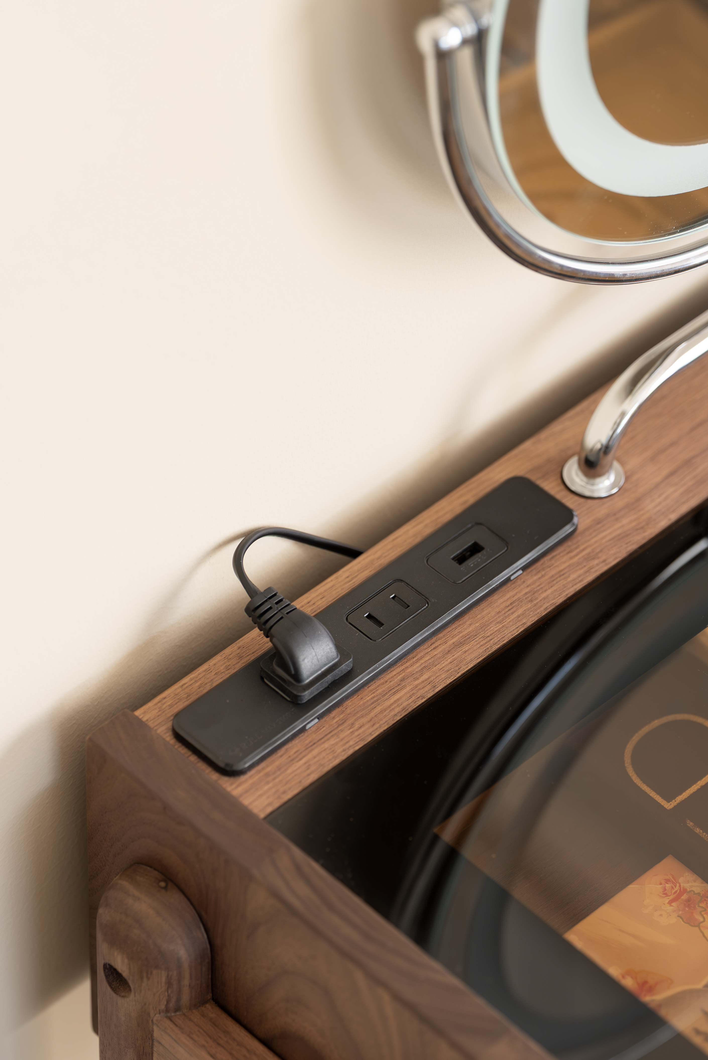 furniture design ，Dresser design，Black walnut furniture，Solid wood furniture，Original design，Residential Furniture，