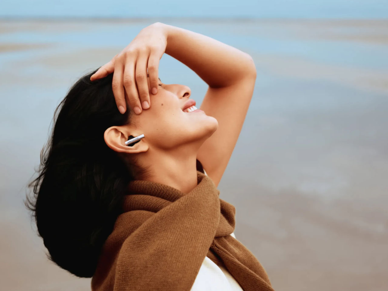 Bang & Olufsen，Beo Grace，Digital，Wireless headset，