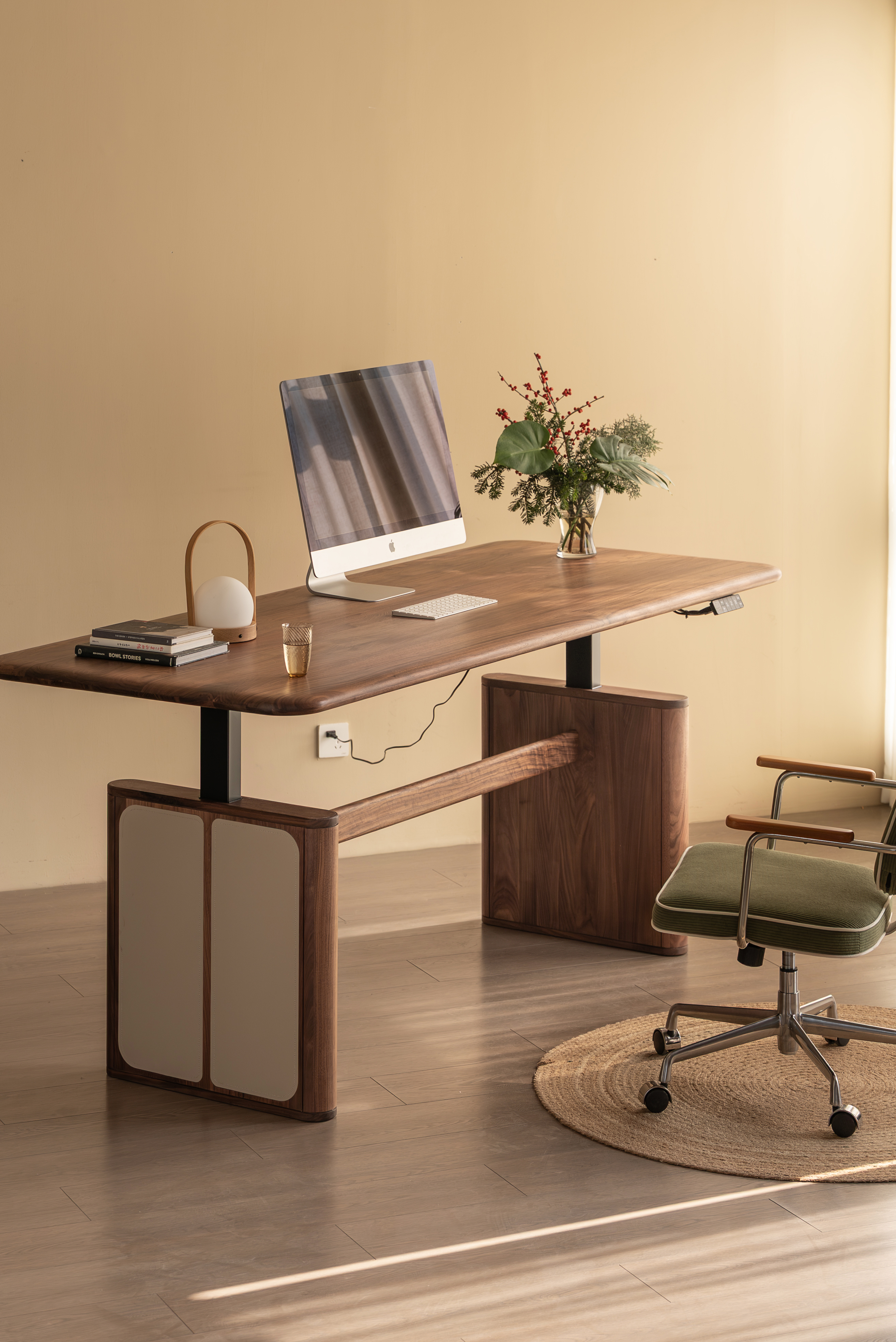 Desk design，furniture design ，Residential Furniture，Solid wood furniture，Black walnut furniture，Lifting table，Original design，