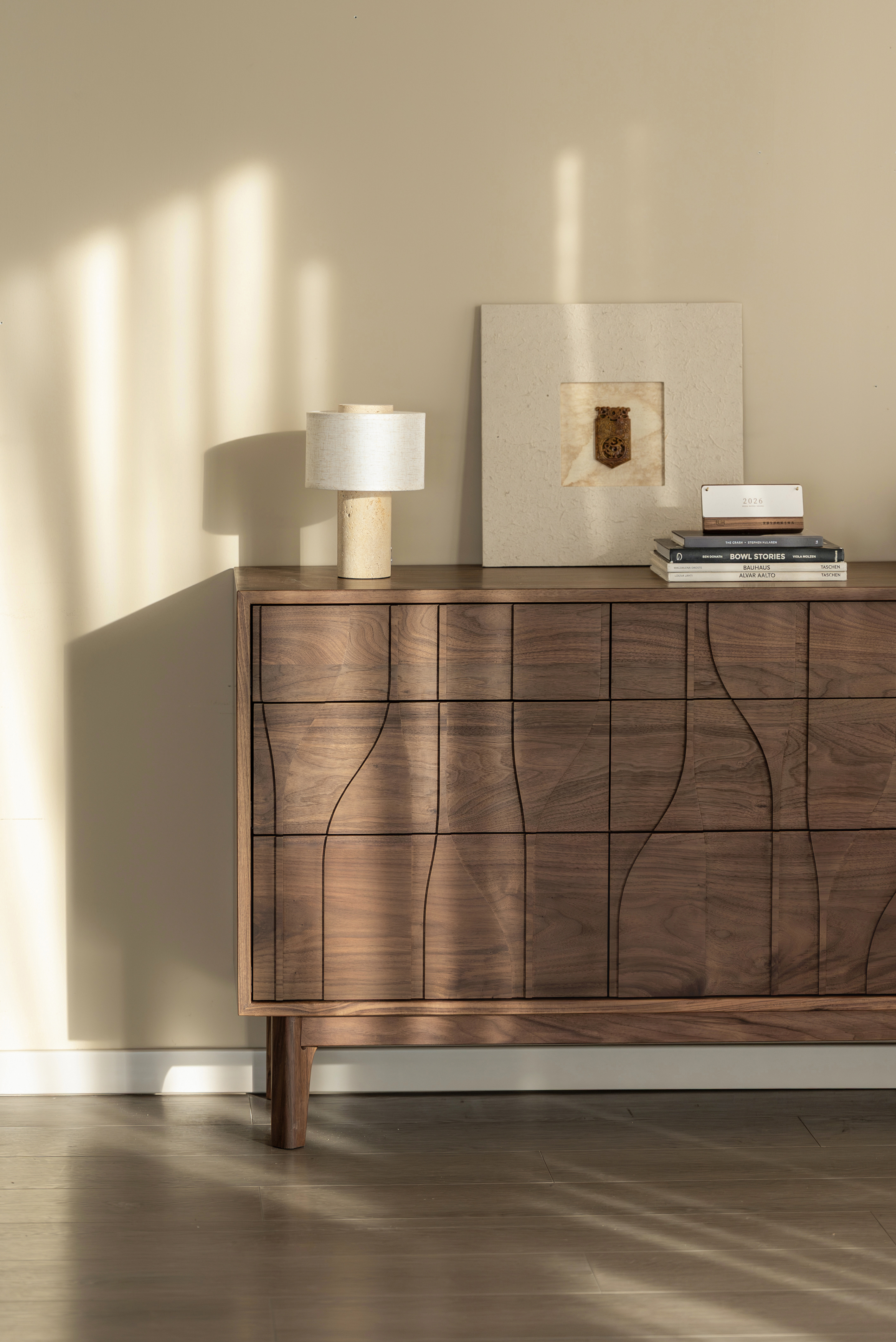 Residential Furniture，Solid wood furniture，Black walnut furniture，furniture design ，Bucket cabinet design，Original design，