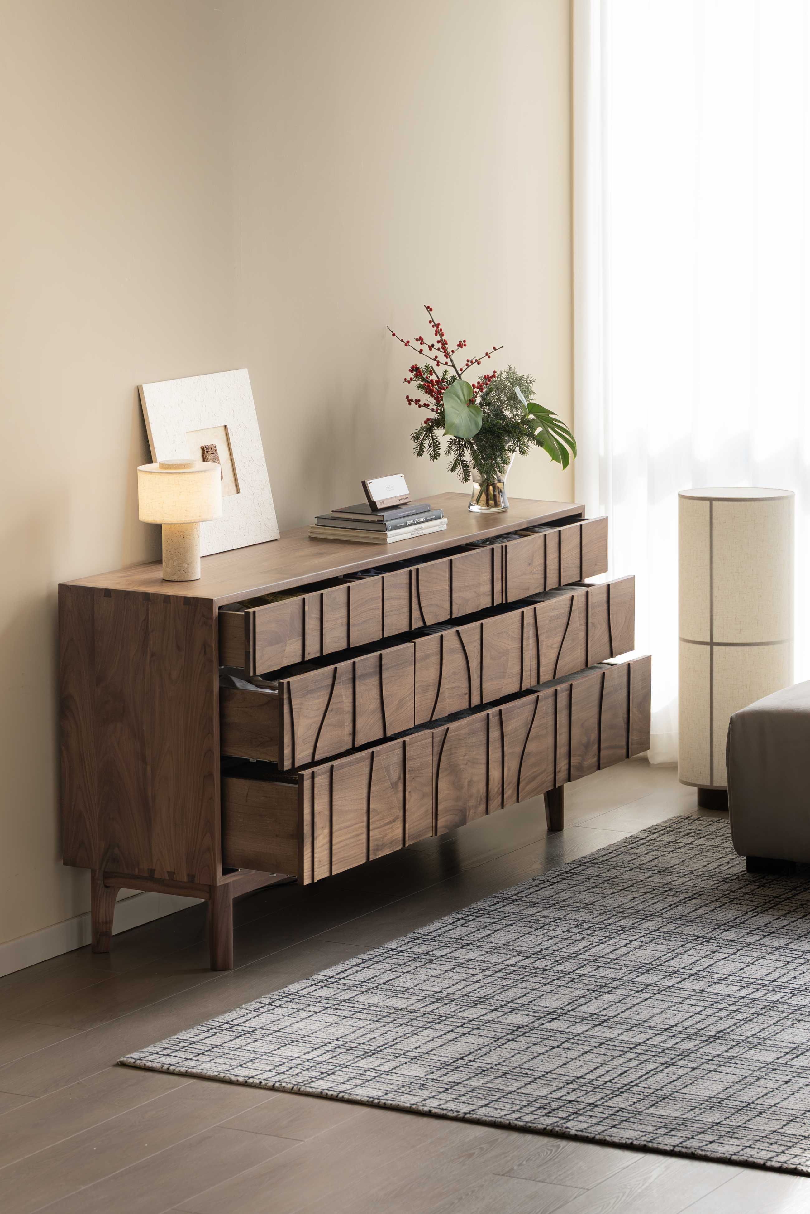 Residential Furniture，Solid wood furniture，Black walnut furniture，furniture design ，Bucket cabinet design，Original design，