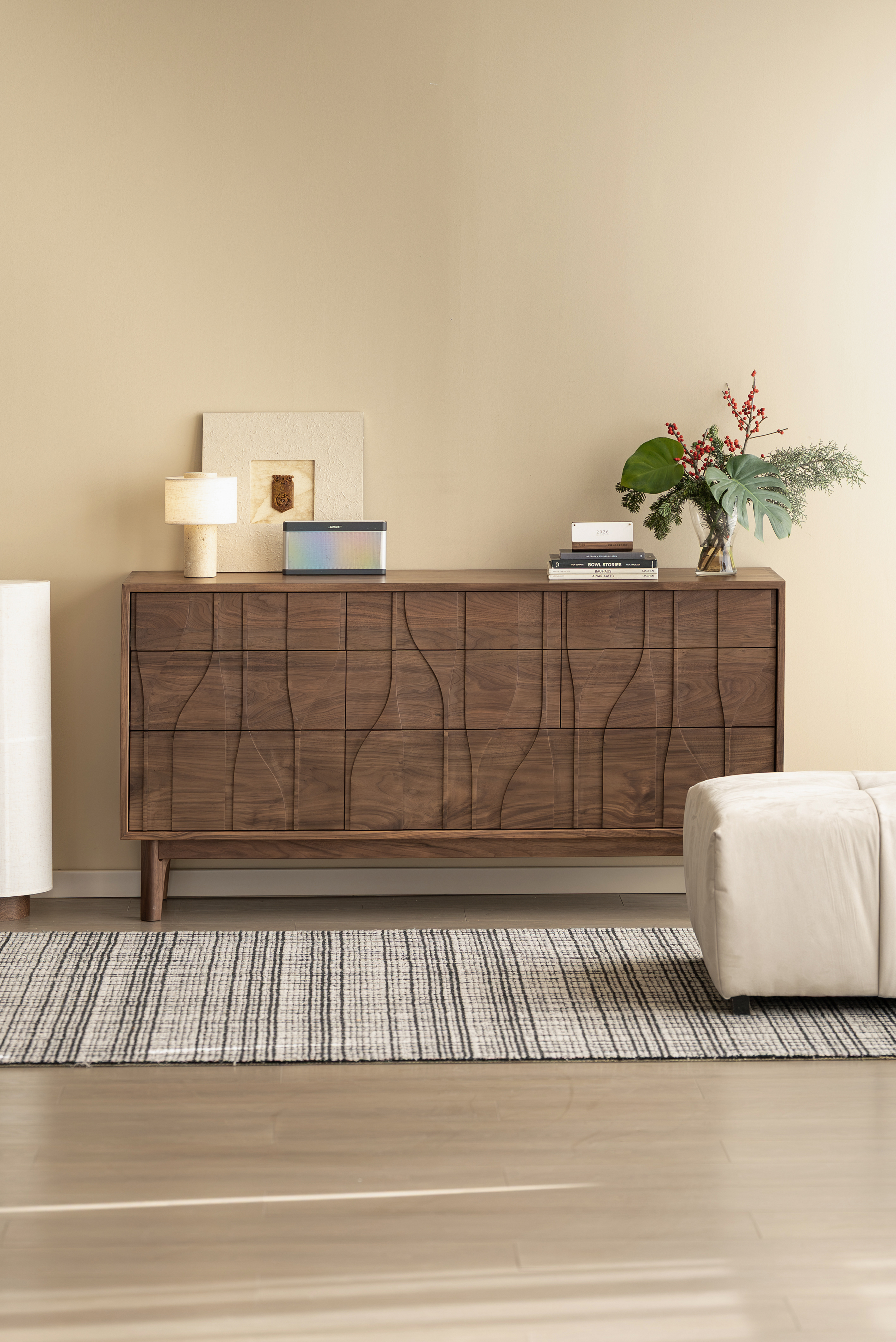 Residential Furniture，Solid wood furniture，Black walnut furniture，furniture design ，Bucket cabinet design，Original design，