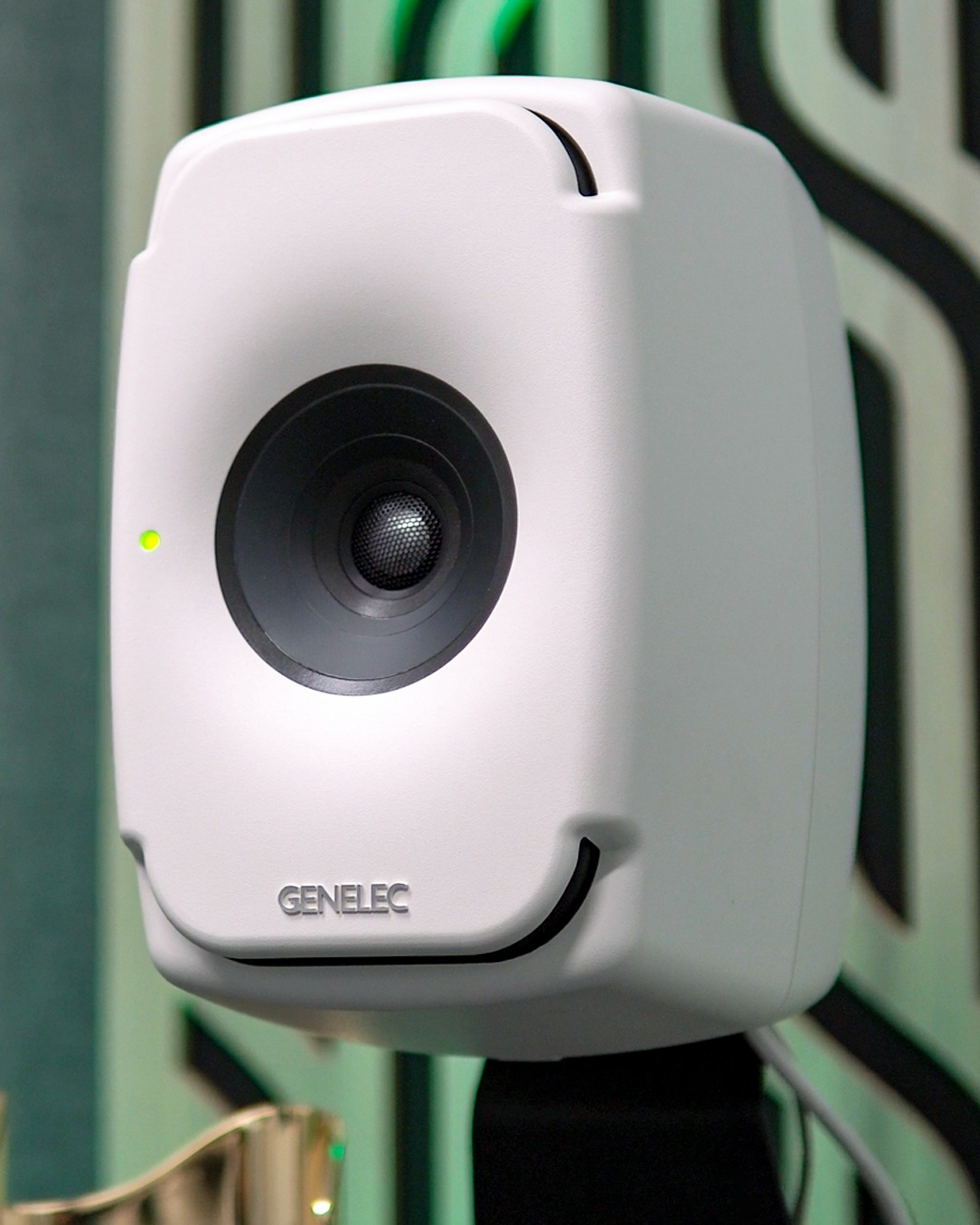 headset，loudspeaker box，