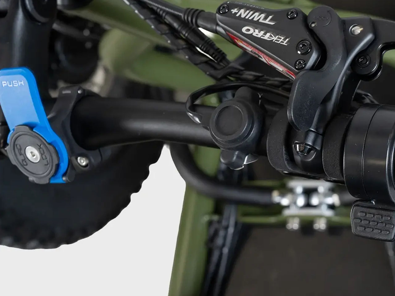 Exoquad V2，vehicle，All-terrain electric scooter，industrial design，