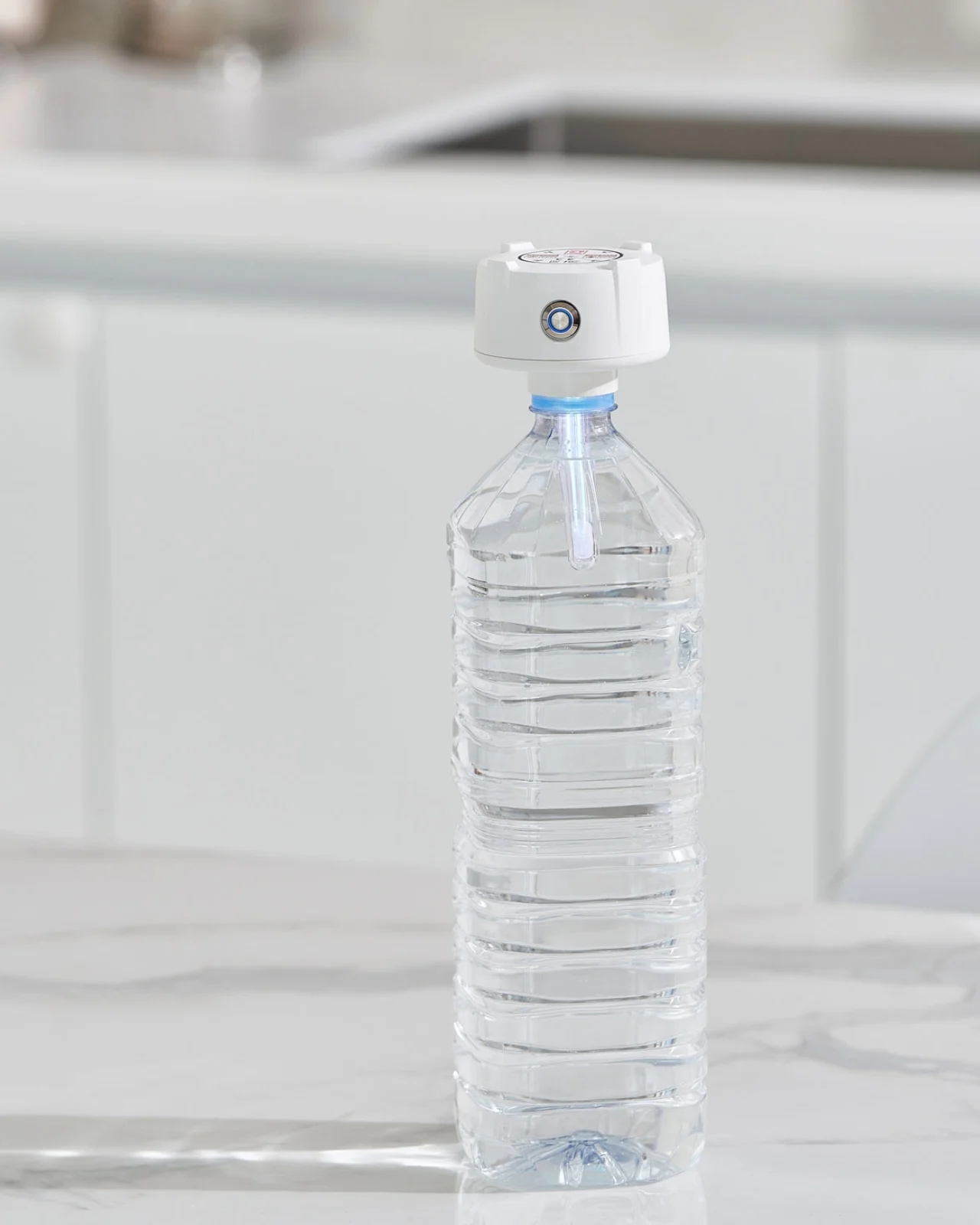 LADIS Lamp，Portable bottle cap type ultraviolet water purifier sterilizer，small home appliances，originality，