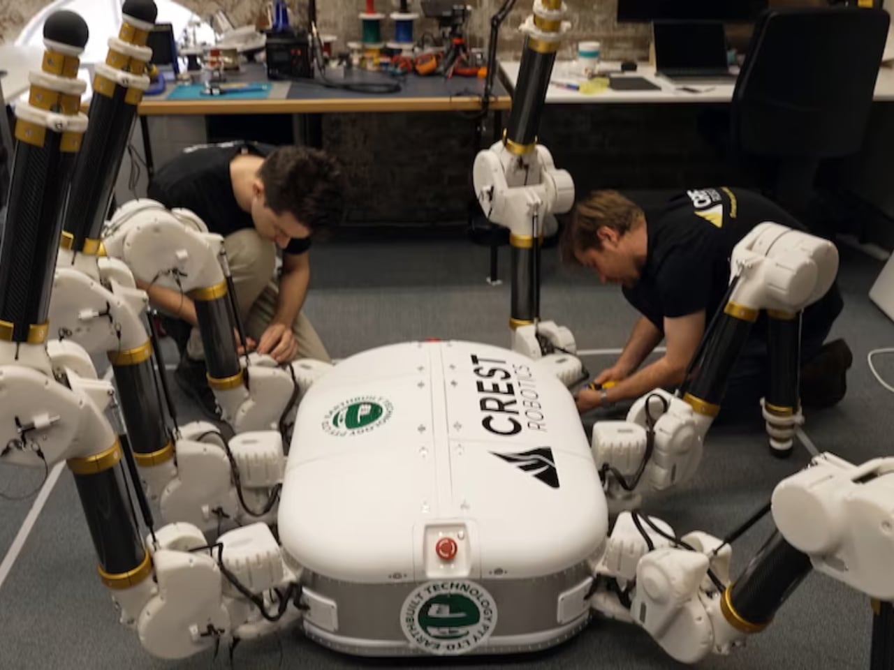 Charlotte，Construction robot，Digital，Electronic equipment，