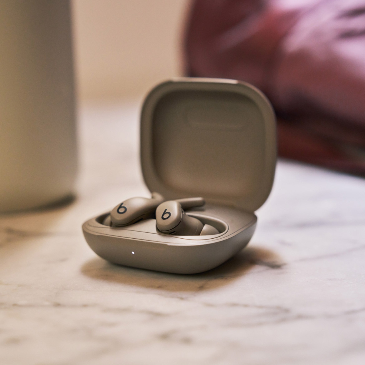 headset，Digital，Powerbeats Fit，Bluetooth headset，