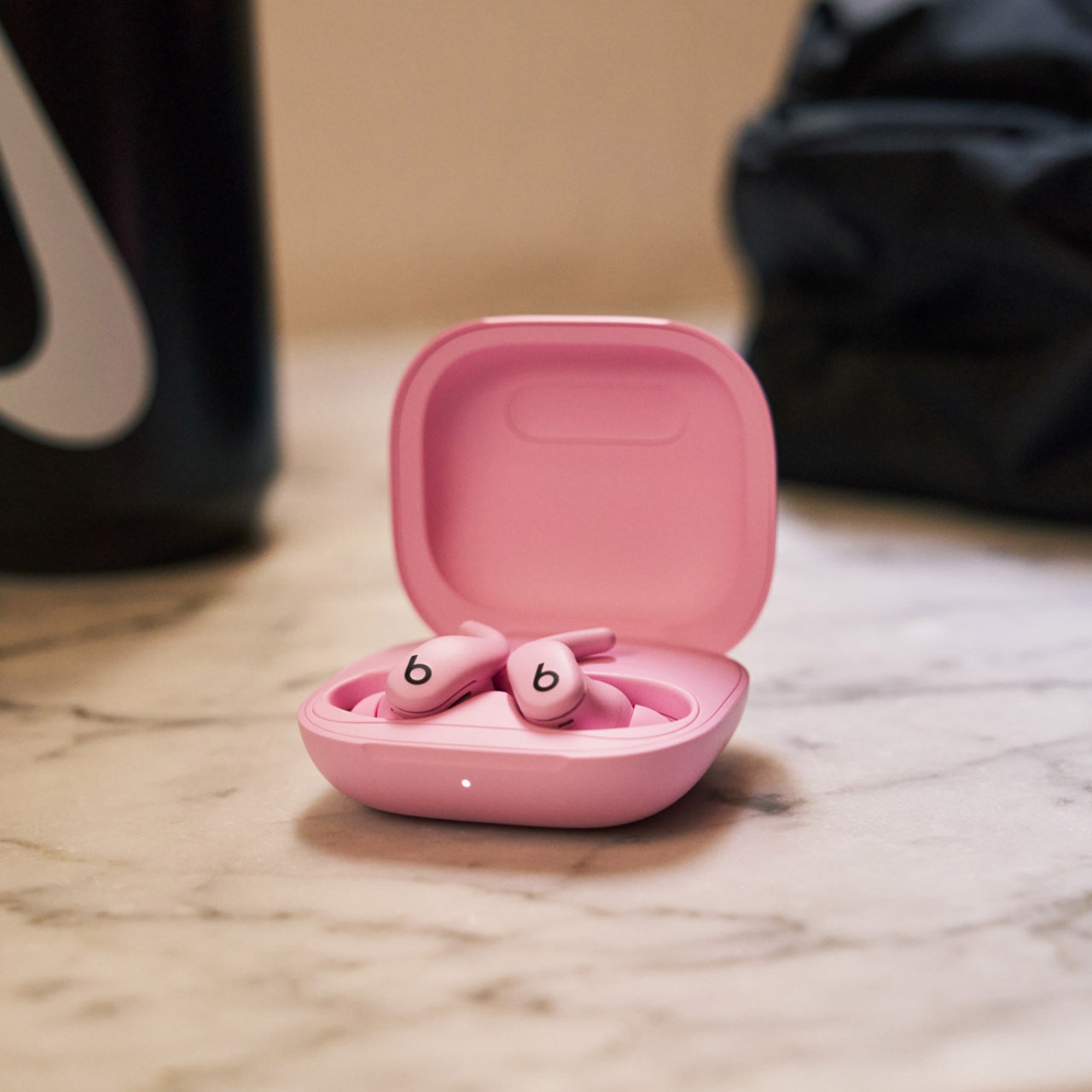 headset，Digital，Powerbeats Fit，Bluetooth headset，