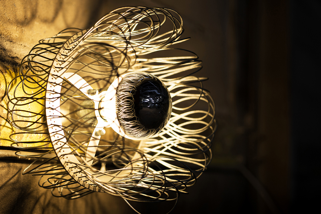 dream，concise，generous，Metal，Contrast between cold and warm，