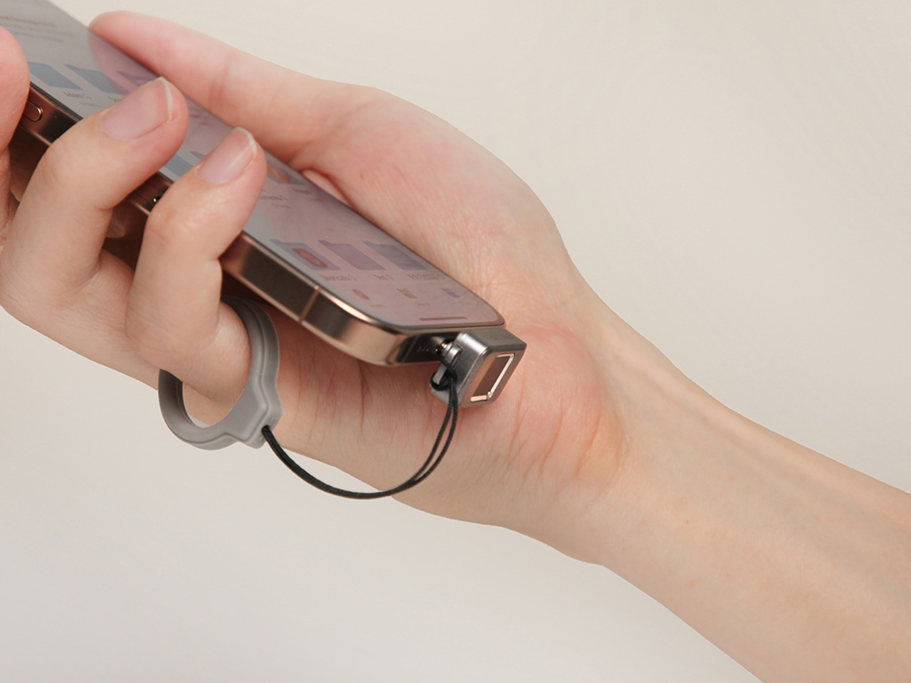 iKlips SSD，fingerprint identification，biometric encryption，Conceptual Storage，