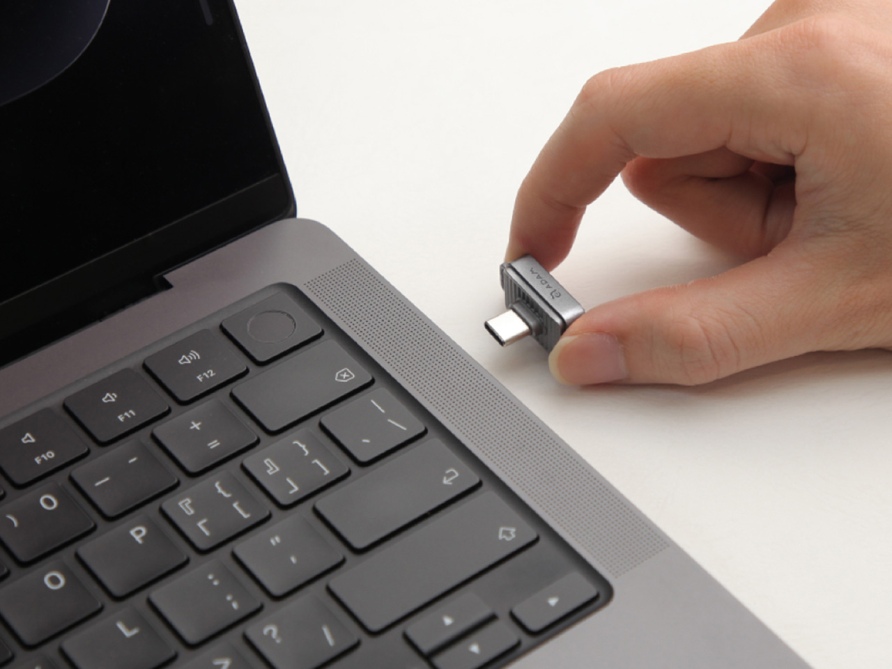 iKlips SSD，fingerprint identification，biometric encryption，Conceptual Storage，