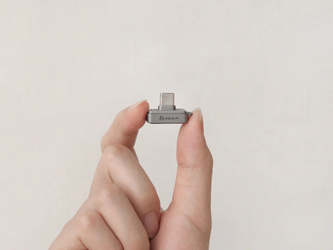 iKlips SSD，fingerprint identification，biometric encryption，Conceptual Storage，