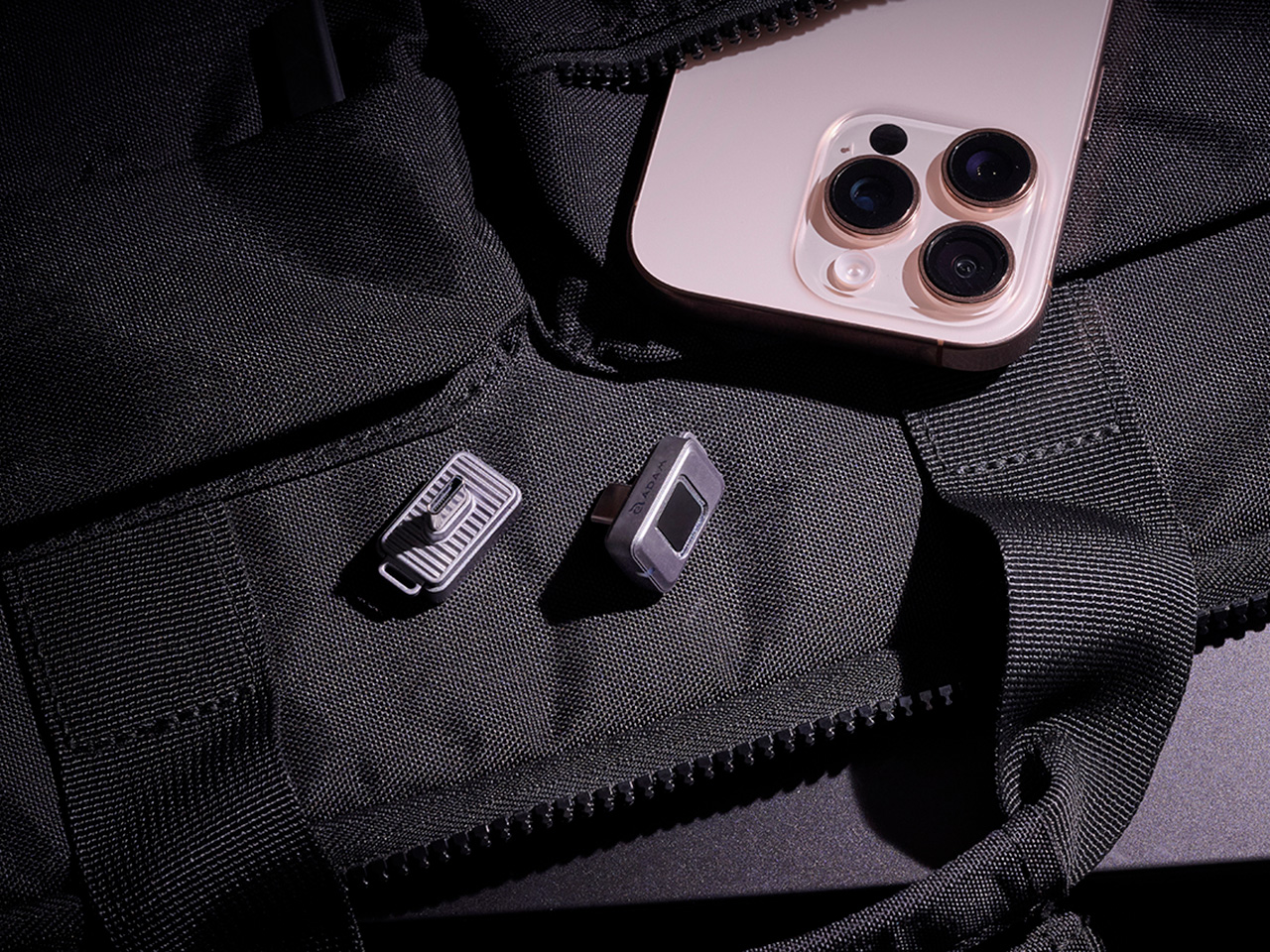 iKlips SSD，fingerprint identification，biometric encryption，Conceptual Storage，