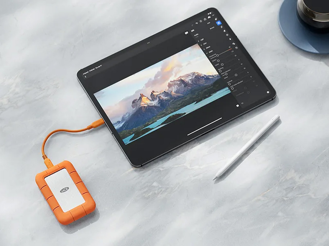 LaCie Rugged SSD4，3 m anti-fall，Movie-level speed，military grade，Photographer Artifact，