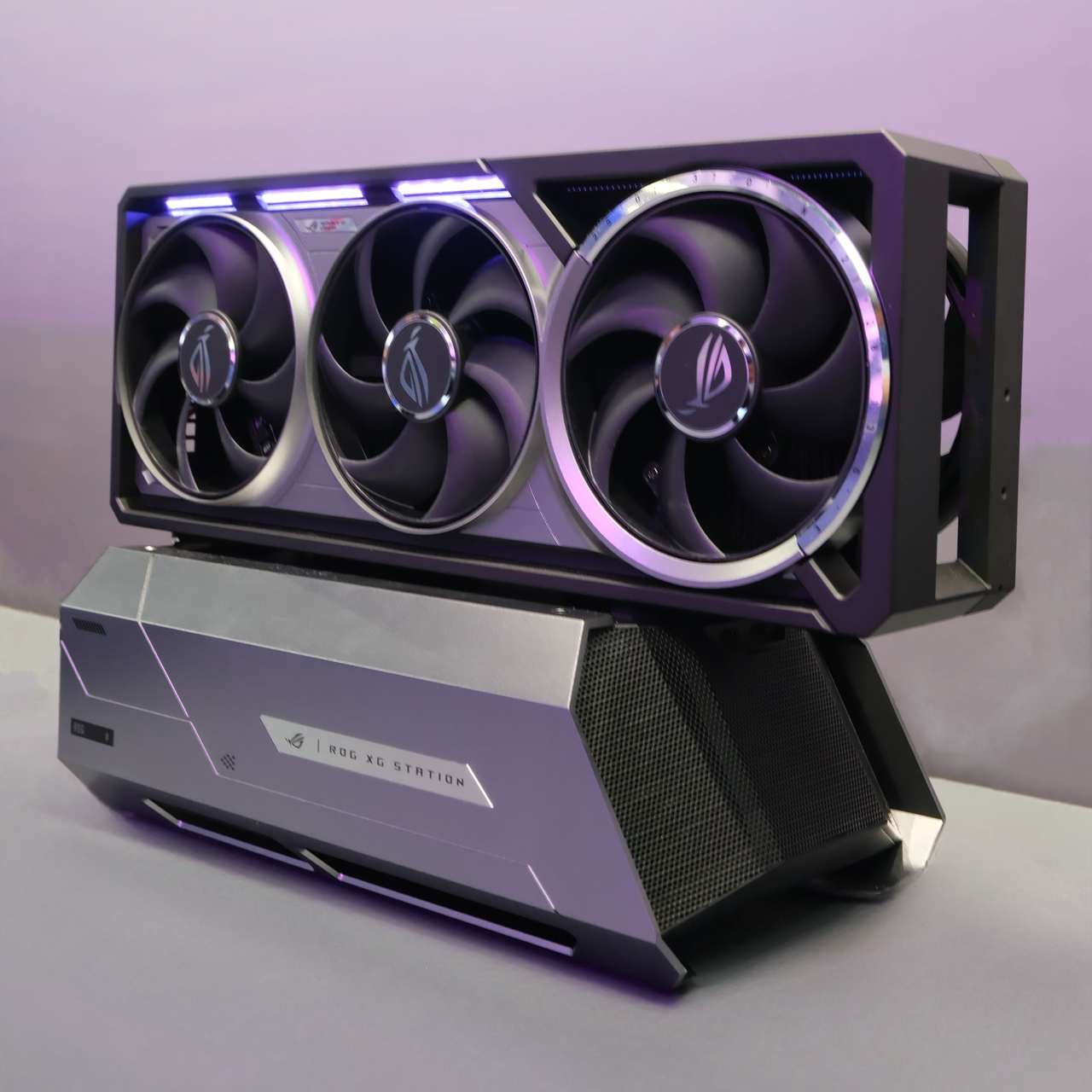 Starship power，Blade Runner Aesthetics，External video card dock，ASUS ROG XG Station，Performance Expansion，