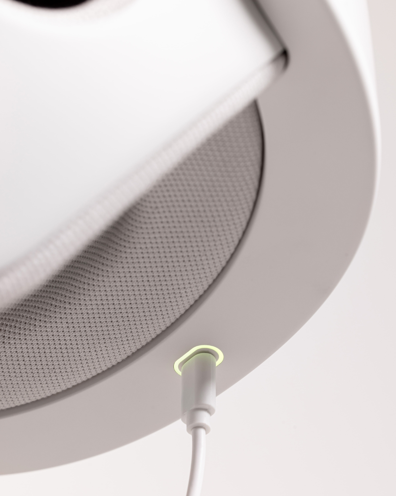 Luminate Lily，Chemotherapy Alopecia，Medical equipment，Cooling system，Phototherapy helmet，