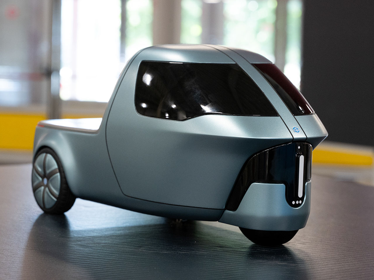 Electric tricycle，MOVA，Compact and flexible，Automatic driving，city distribution，