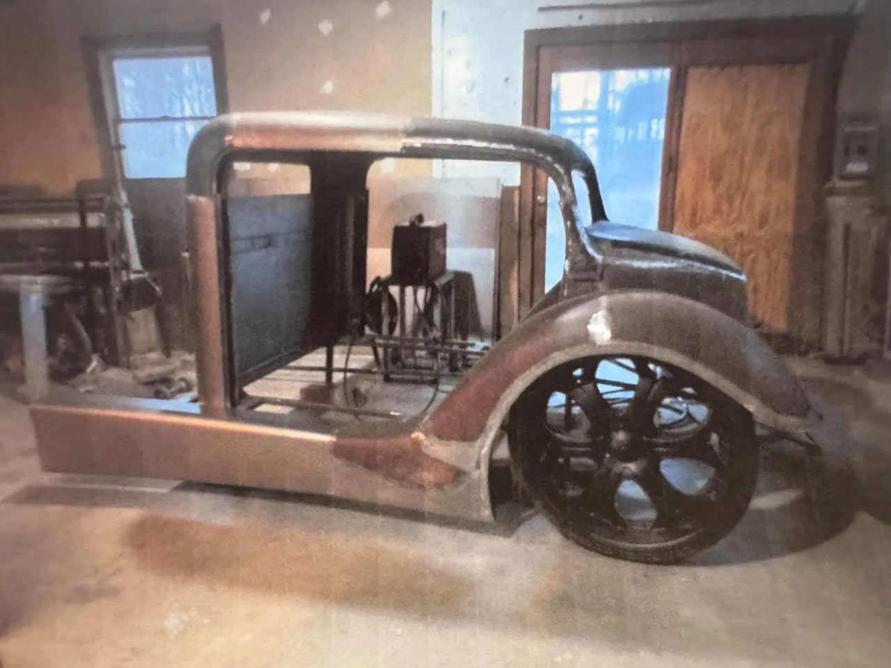 Retrofit version，six-wheel truck，Mad Max，Diesel power，