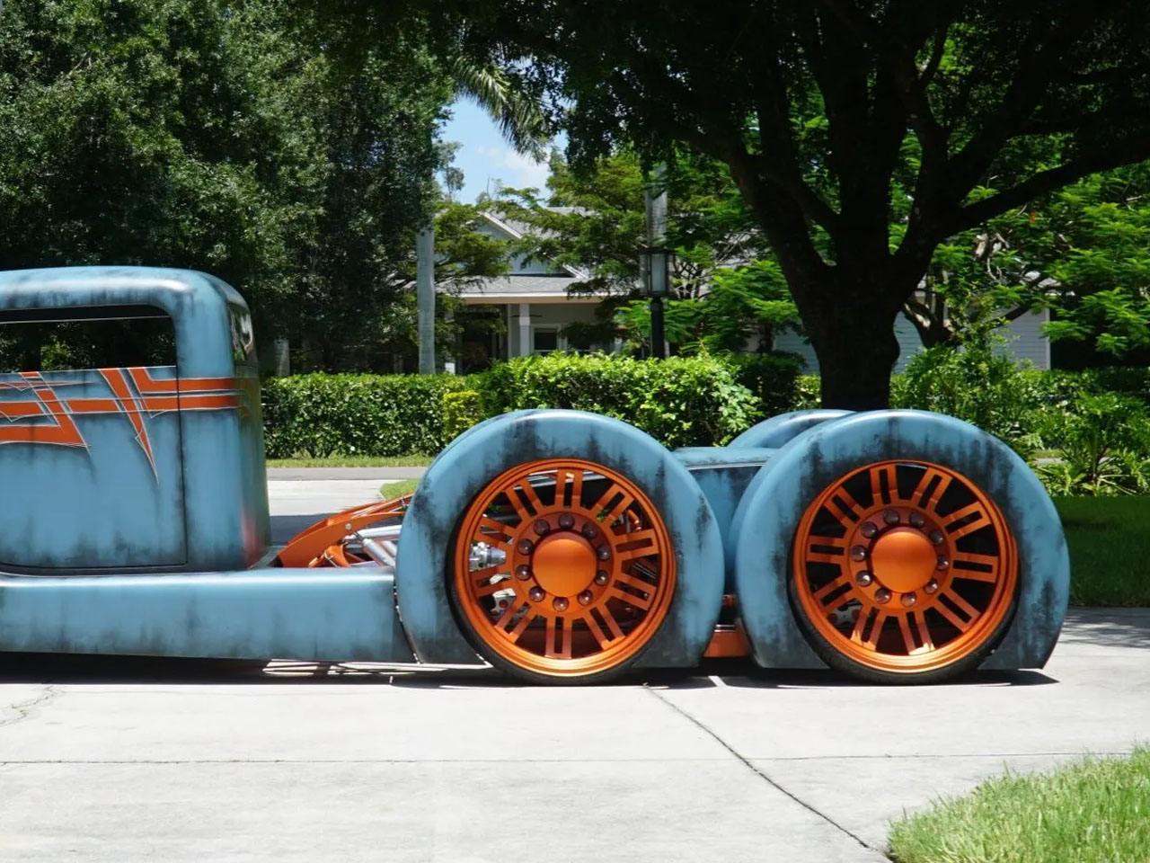 Retrofit version，six-wheel truck，Mad Max，Diesel power，