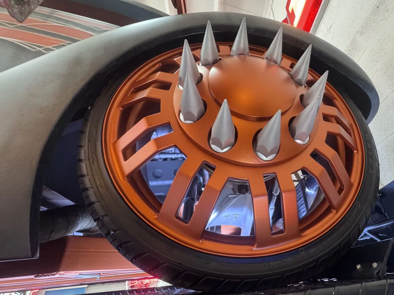 Retrofit version，six-wheel truck，Mad Max，Diesel power，