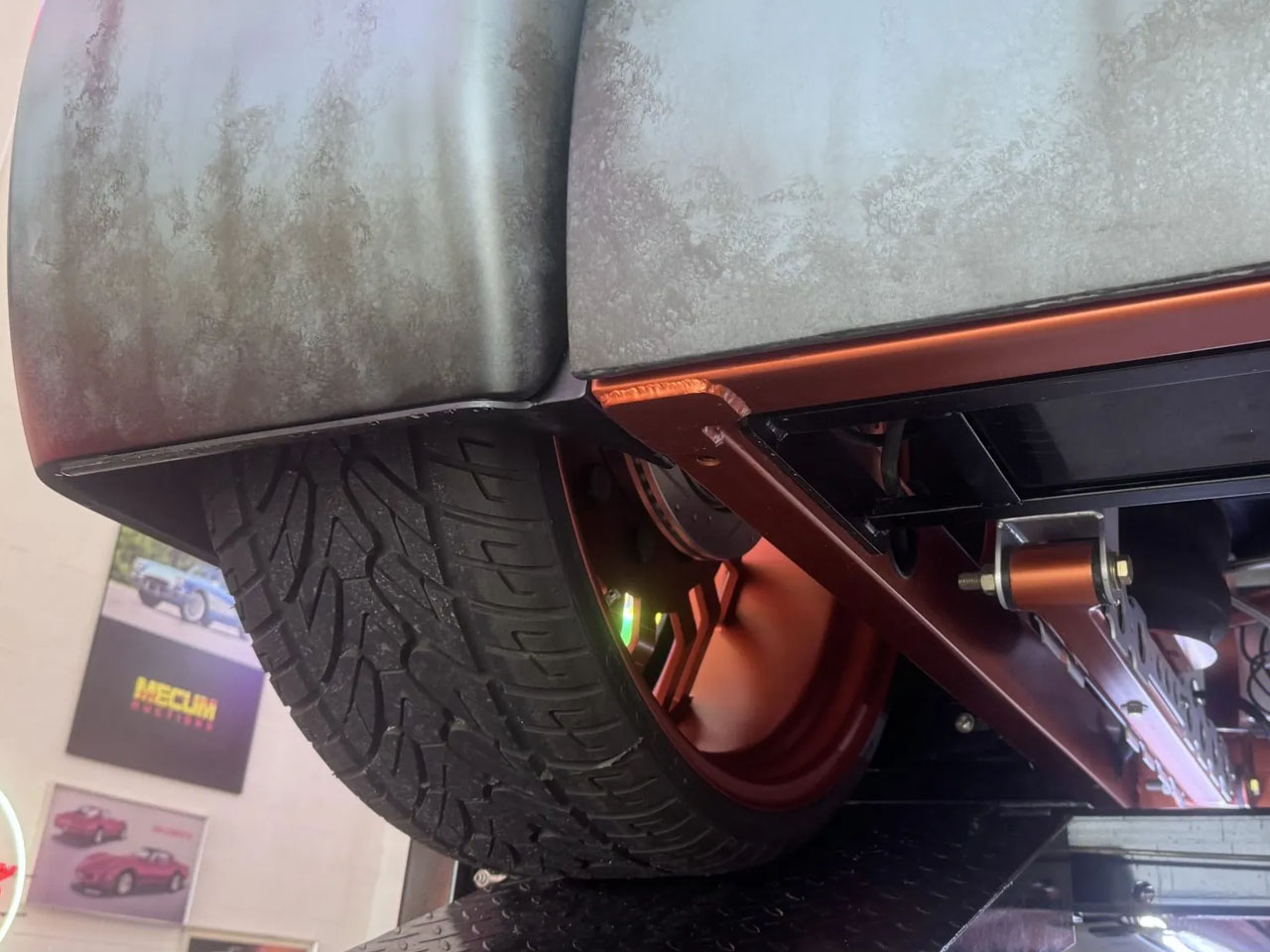 Retrofit version，six-wheel truck，Mad Max，Diesel power，