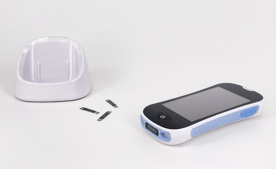 Blood glucose meter，Medical products，Handheld Product Design，Product human-computer interaction design，Product Design of Hospital End，Medical blood glucose meter，