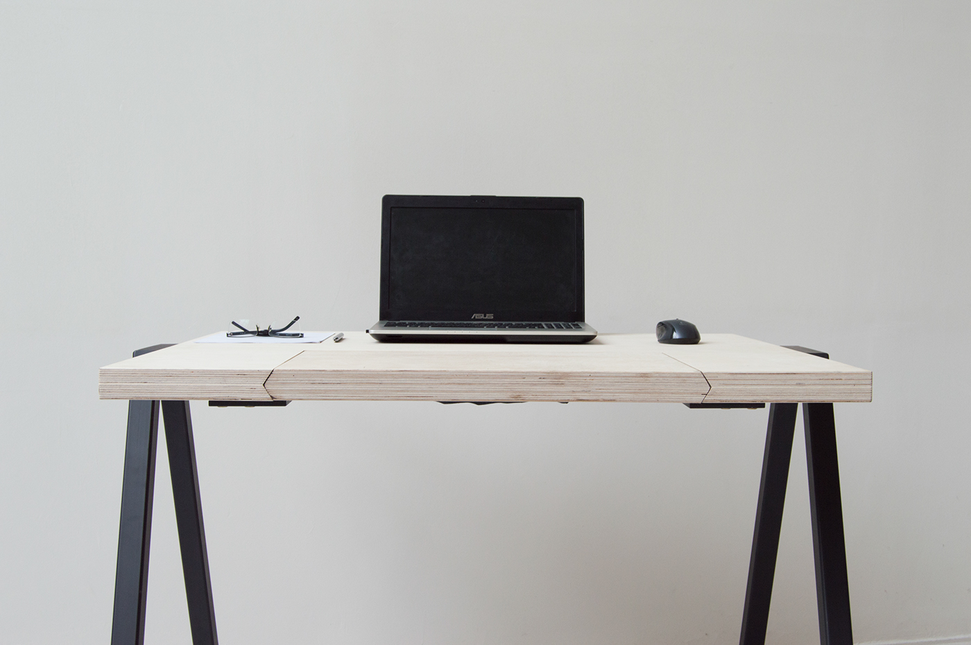 swing，wooden ，WEE，chair，Tables and chairs，desk，