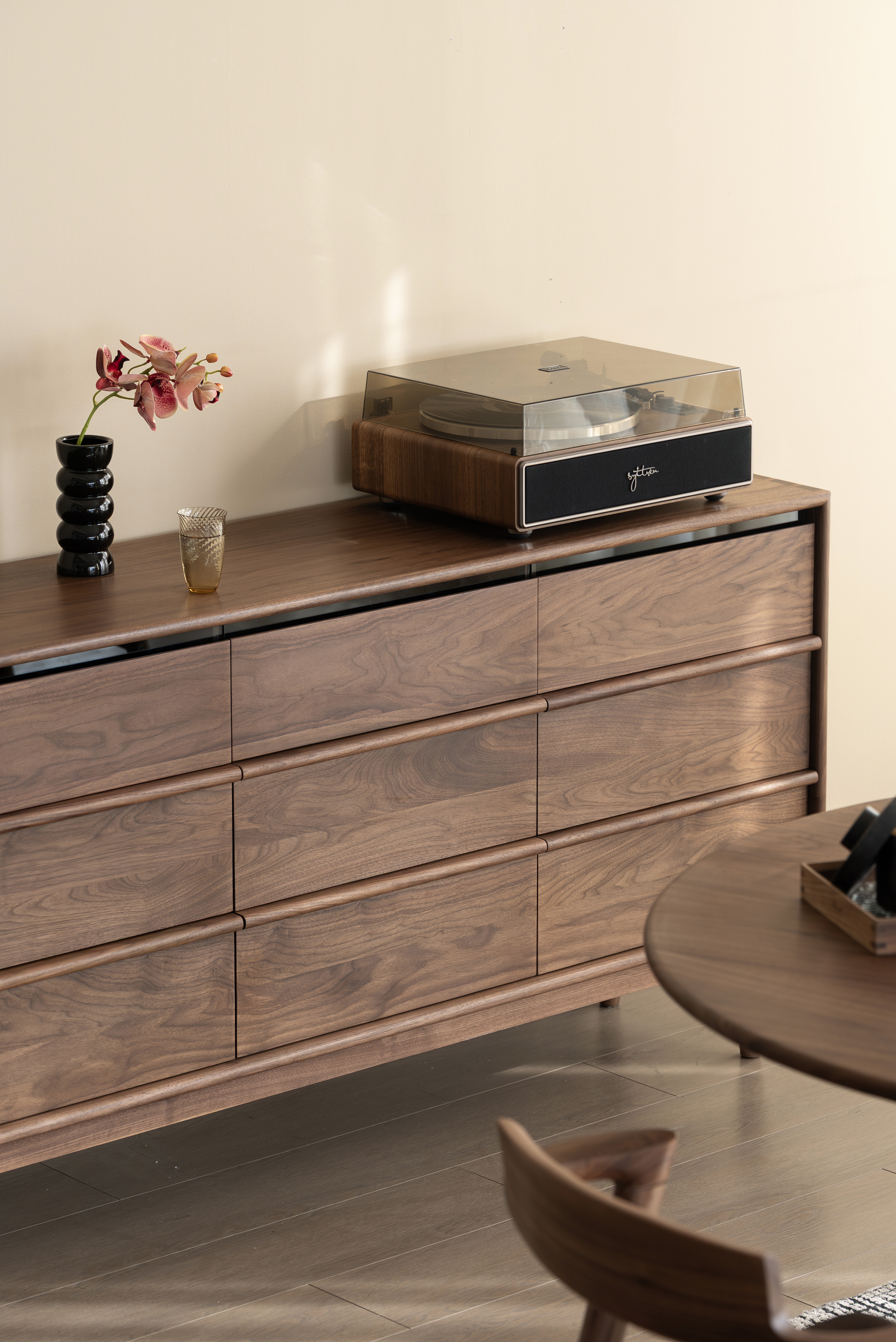 Bucket cabinet design，Residential Furniture，Black walnut furniture，Solid wood furniture，Original design，furniture design ，