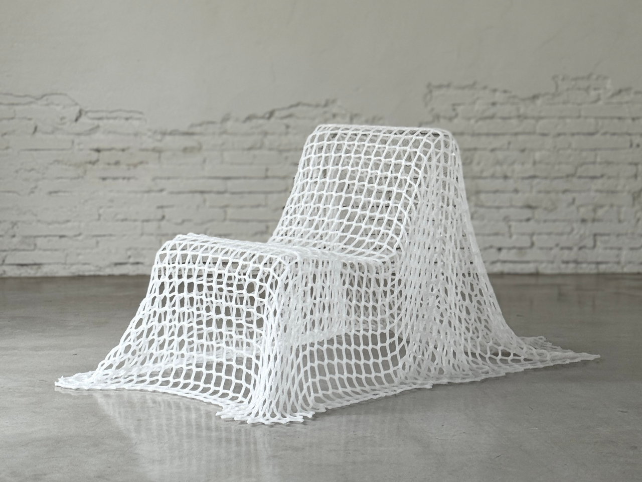 Sustainable design，Woven fabric，rejected material ，fishing net transformation，Installation art，