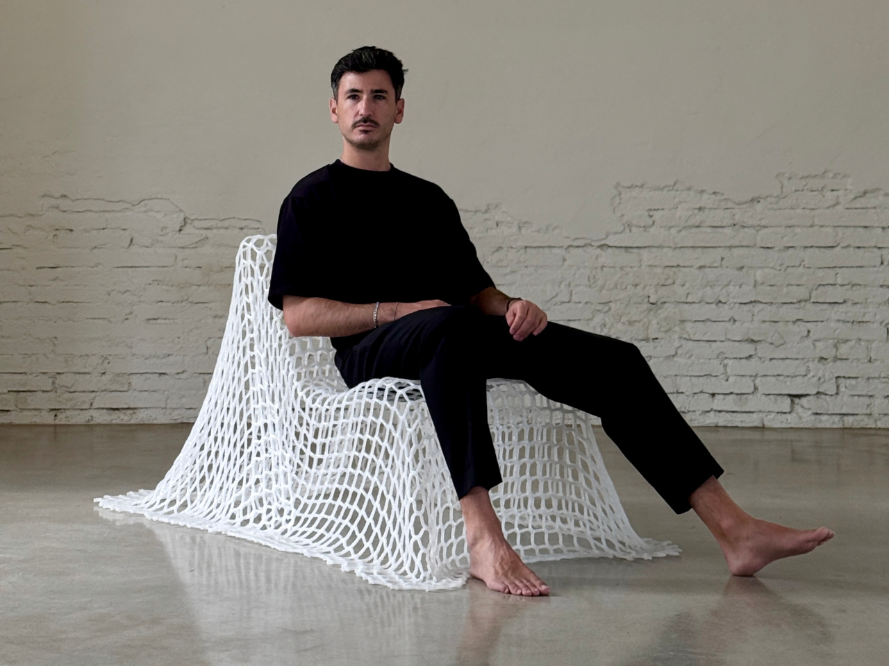 Sustainable design，Woven fabric，rejected material ，fishing net transformation，Installation art，