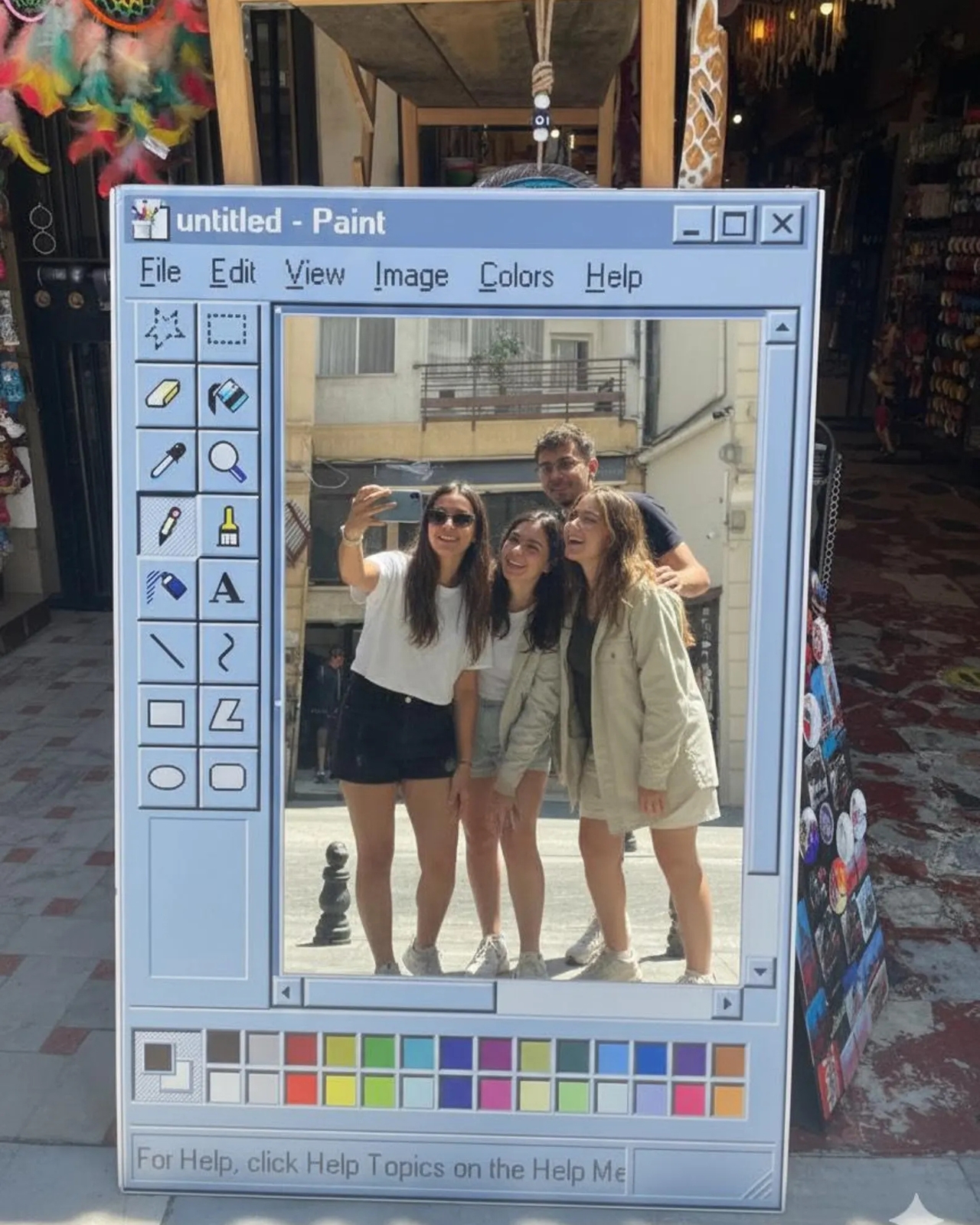 Retro Design ，Pixel Art，Nostalgia，Mirror design，Windows Paint，