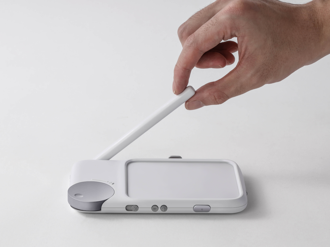 Barrier free design，visually impaired auxiliary，Tactile Display，reading experience，Feel Book，