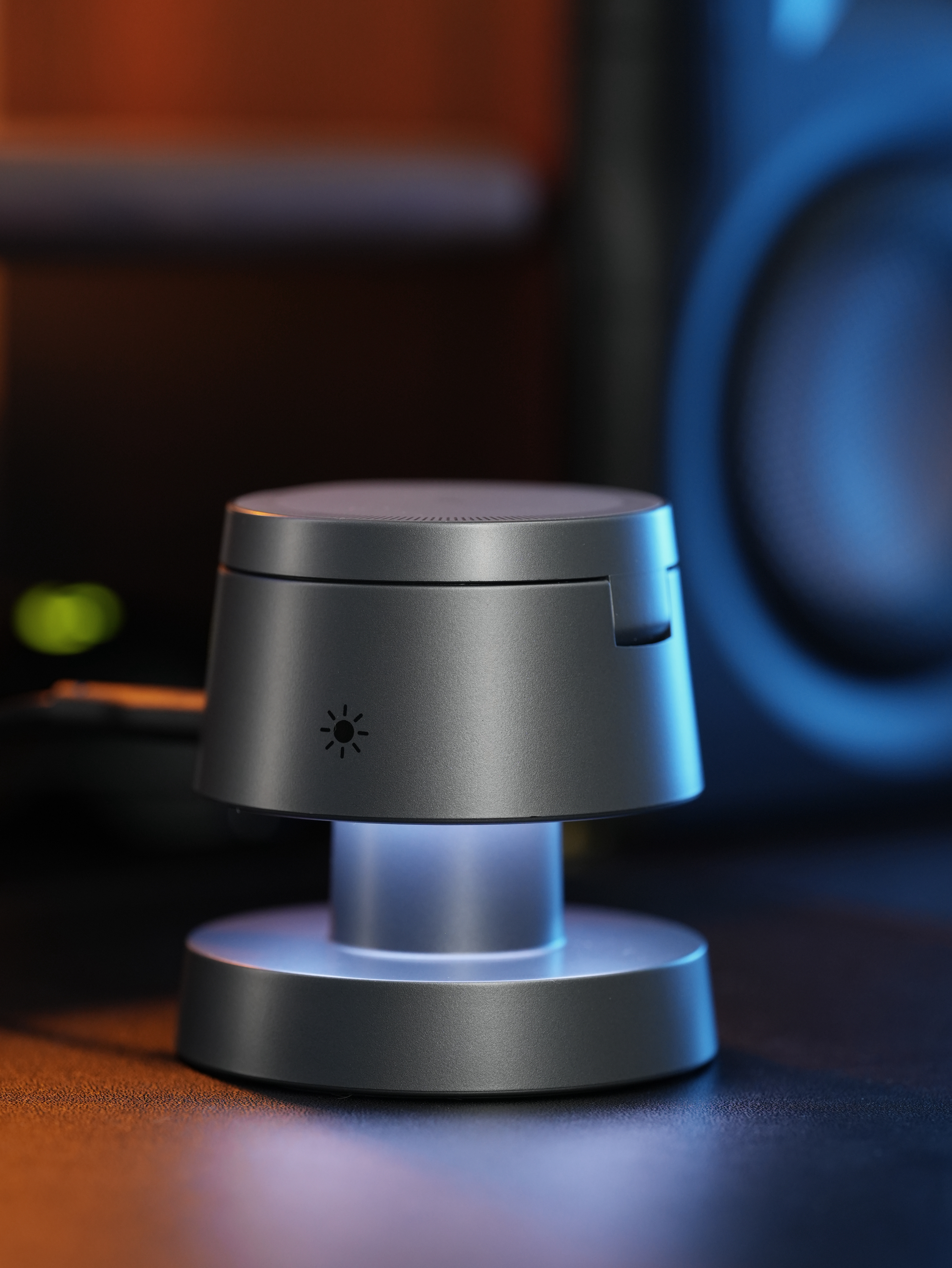 Three in one wireless charging，Mushroom lamp wireless charging，wireless charger ，Multifunctional wireless charging，