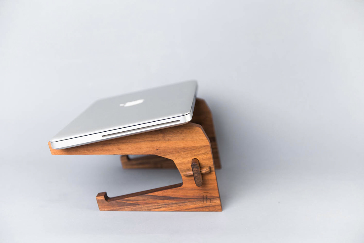 notebook，Bracket，computer，Log，natural，dissipate heat，