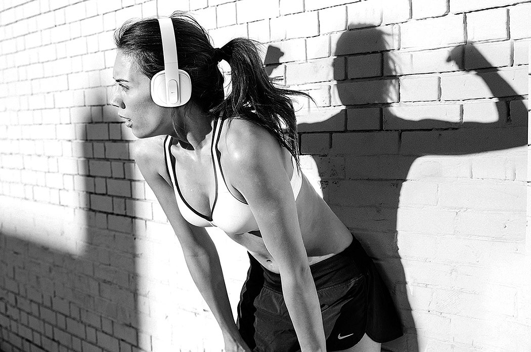 headset，white，nike，speaker，Portable，