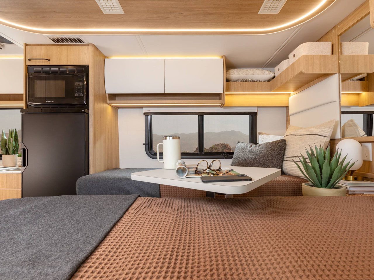 vehicle，automobile，Touring car，Unity TBX，