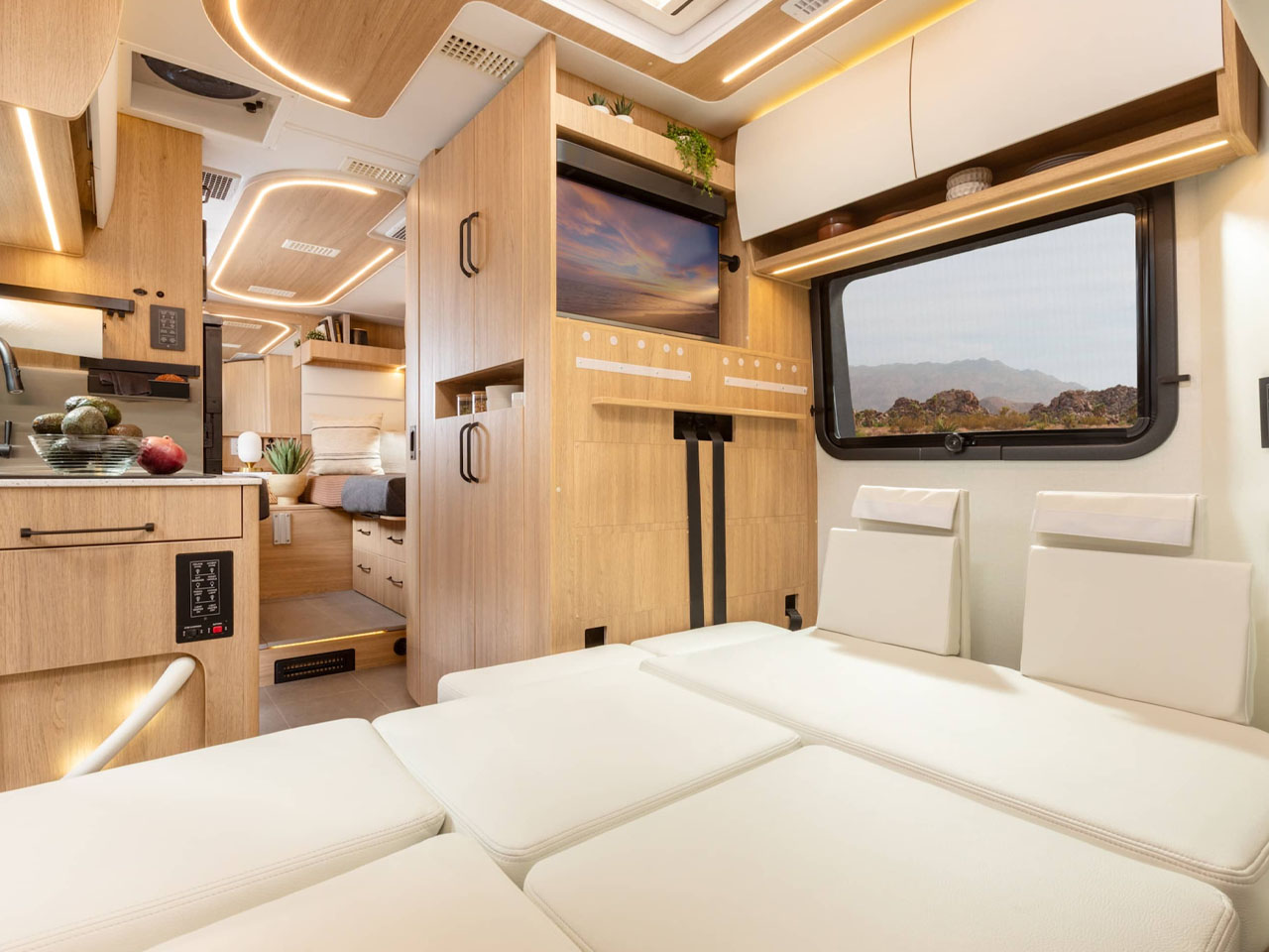 vehicle，automobile，Touring car，Unity TBX，