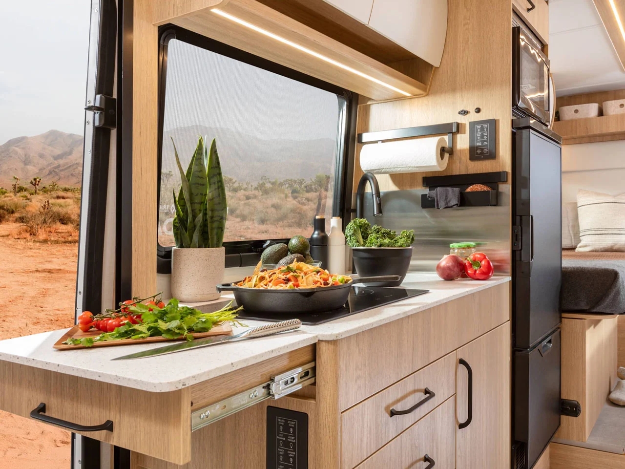 vehicle，automobile，Touring car，Unity TBX，