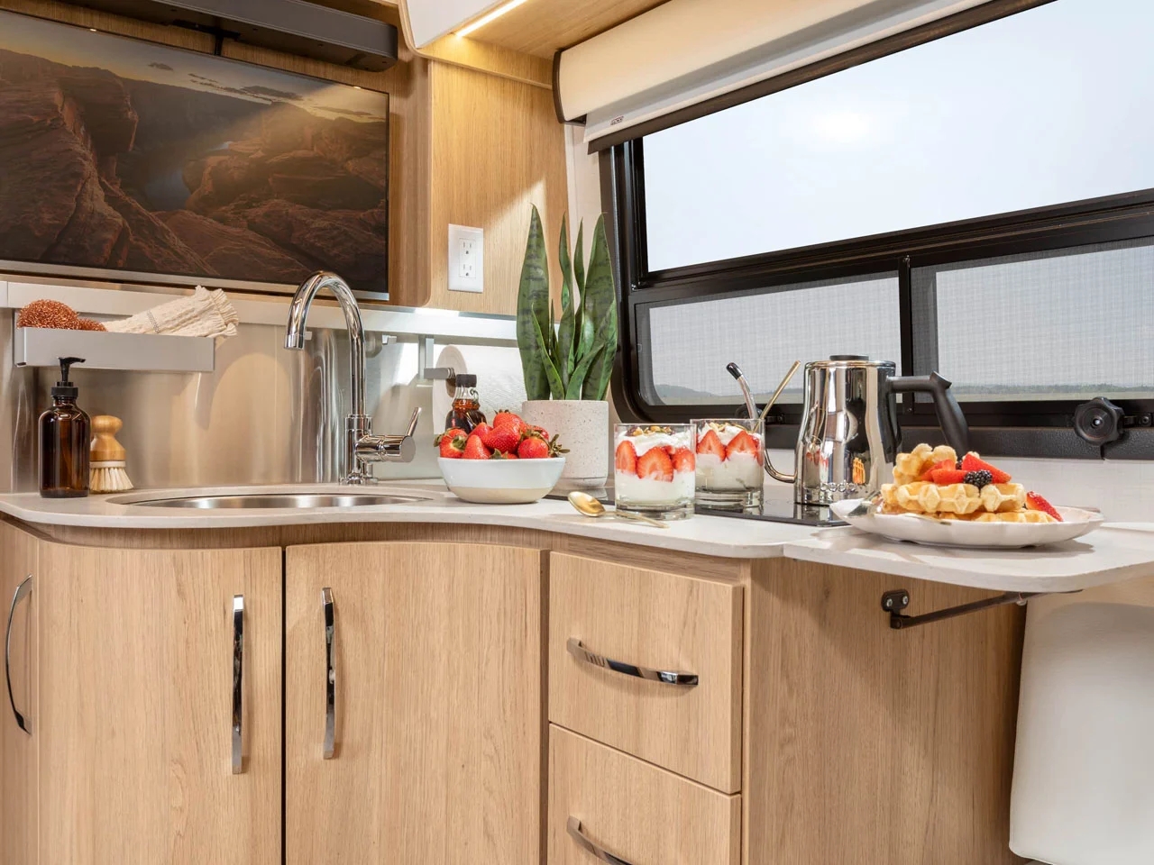 vehicle，automobile，Touring car，Unity TBX，