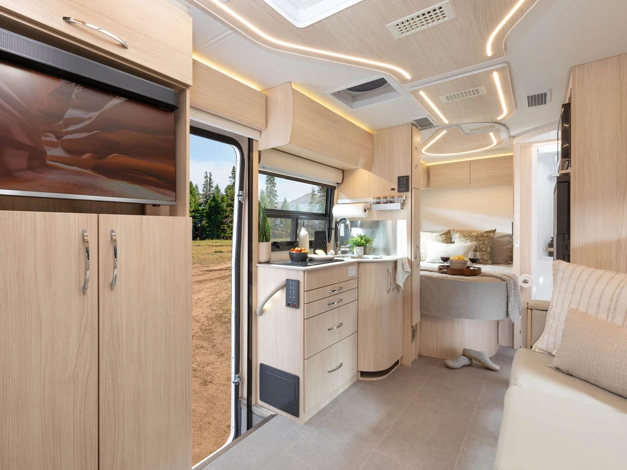 vehicle，automobile，Touring car，Unity TBX，