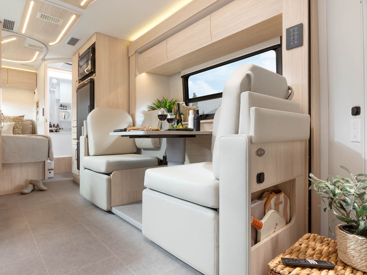 vehicle，automobile，Touring car，Unity TBX，