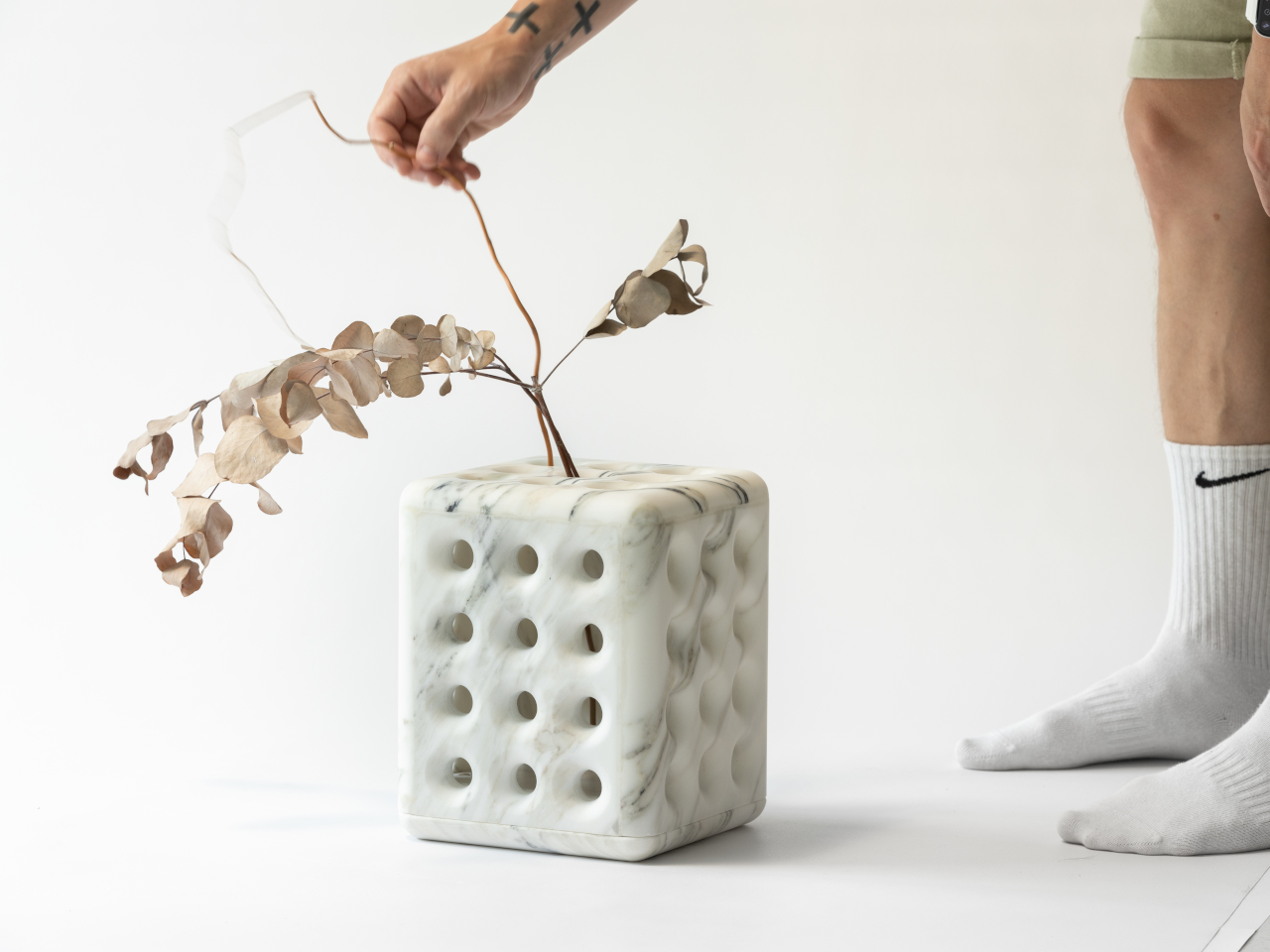 ZEROS，Perforated marble，Light and Shadow Art，Minimalist ornaments，marble decoration，