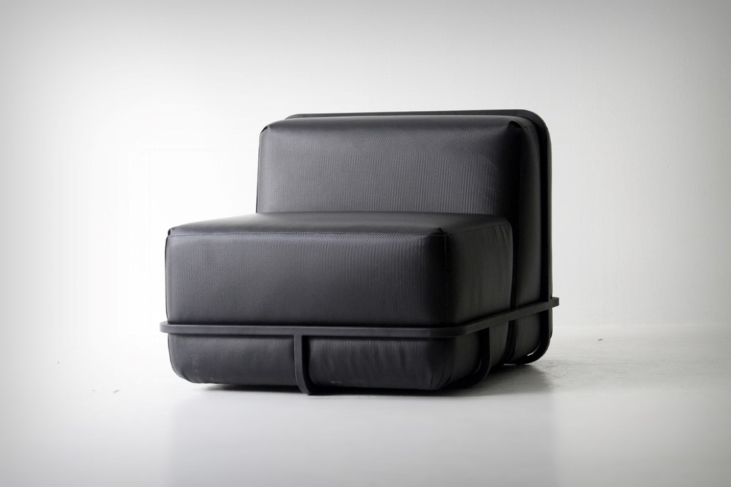 sofa，black，comfortable，