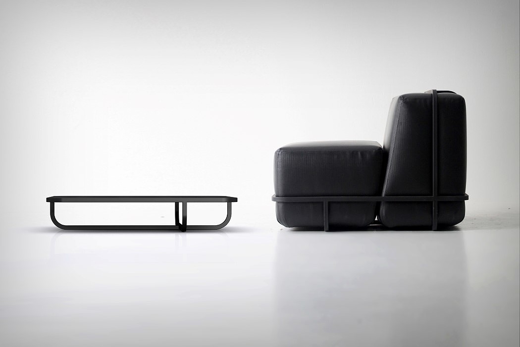 sofa，black，comfortable，