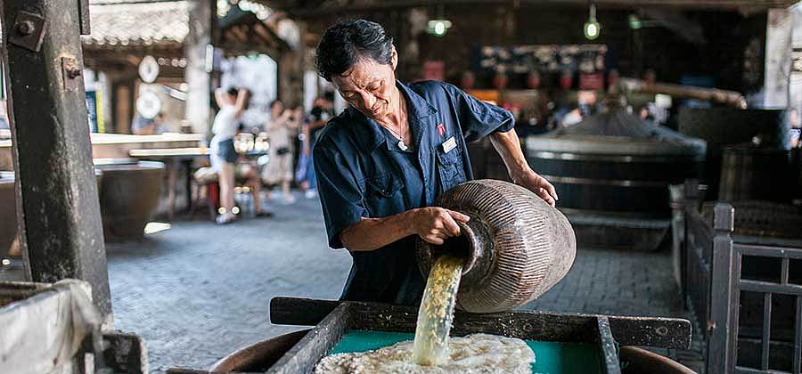 Ancient Architectural Buildings，Chinese traditional culture，Traditional elements，Chinese style，Architecture in Ming and Qing Dynasties，classic，Wooden structure，Wuzhen，traditional architecture ，cornices，