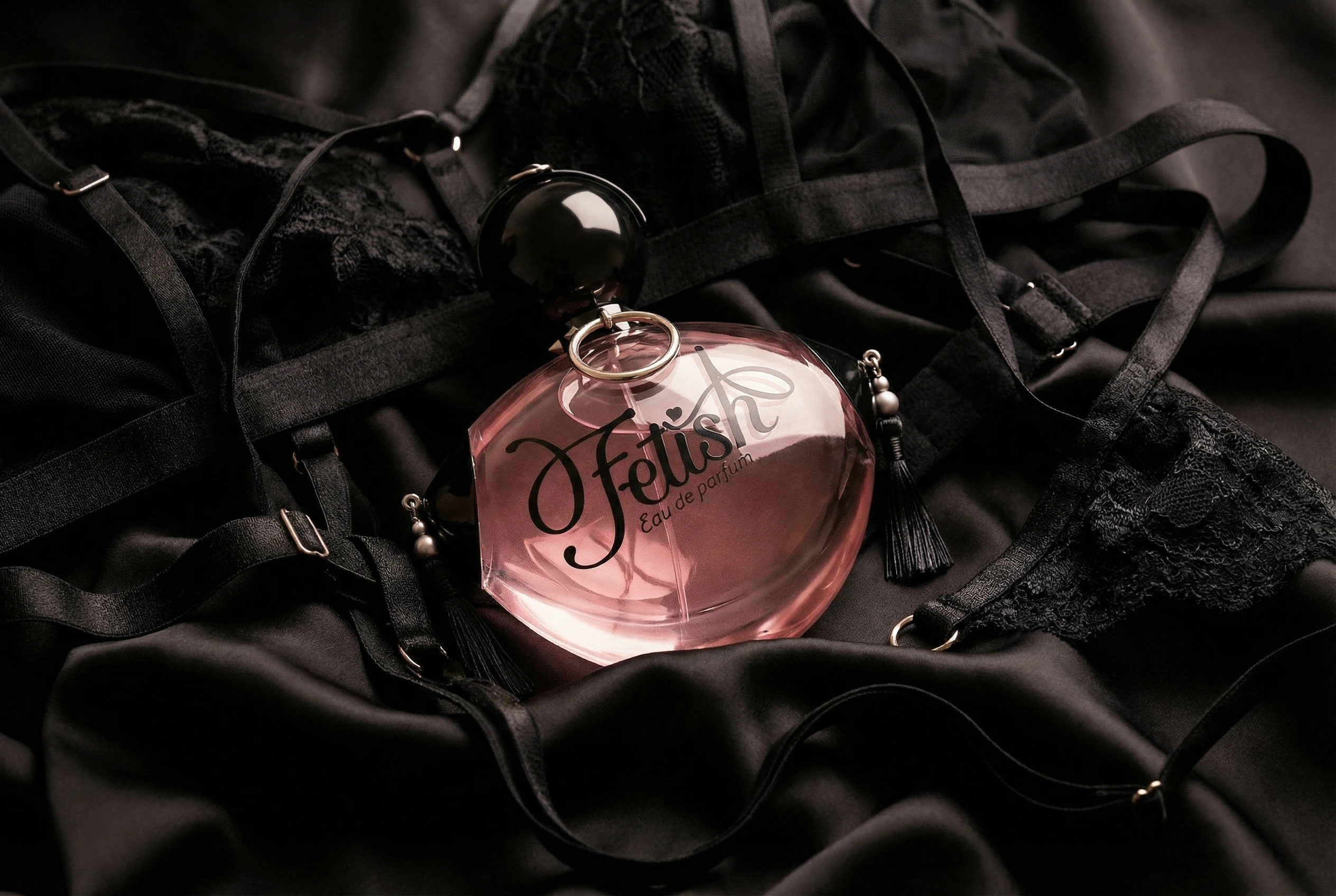 Fetish，Perfume packaging，Brand promotion，packing design，