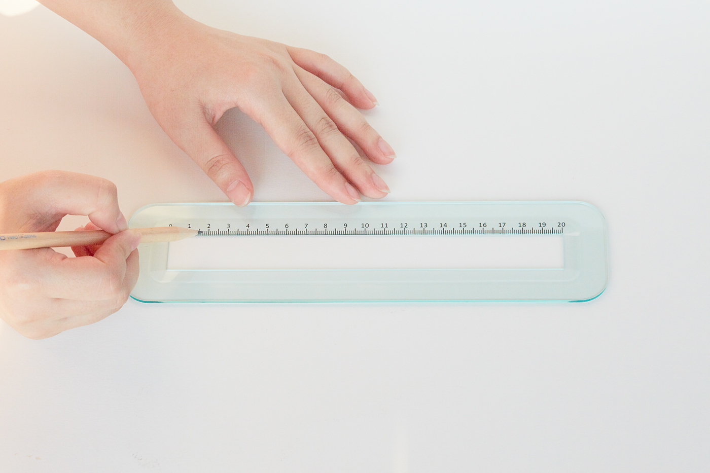 Transparent ruler，Triangular ruler，ruler，Ruler set，ruler，bowl，Pencil sharpener，Graduation project，Stationery design，