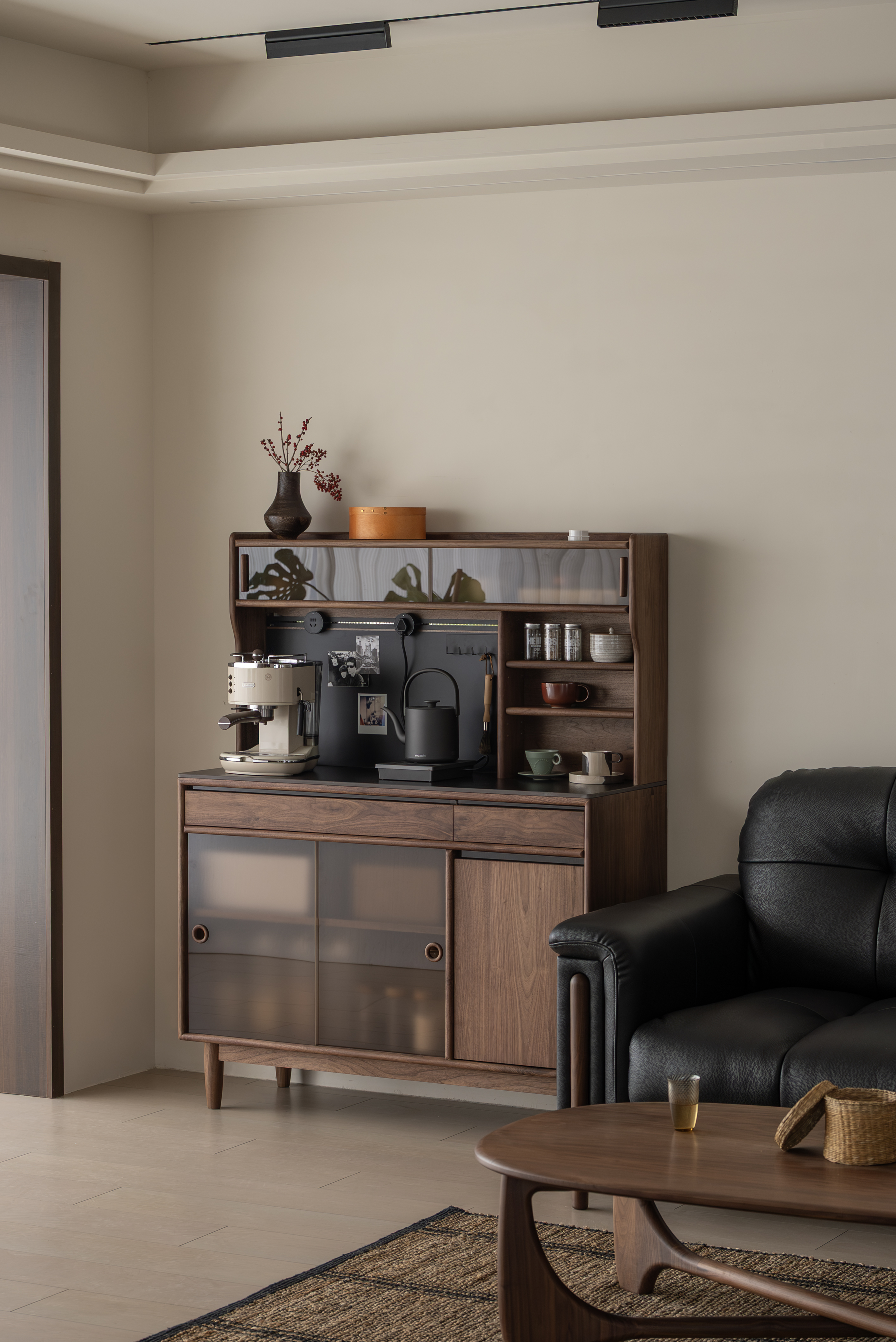 Original design，Black walnut furniture，Solid wood furniture，Residential Furniture，furniture design ，Sideboard，