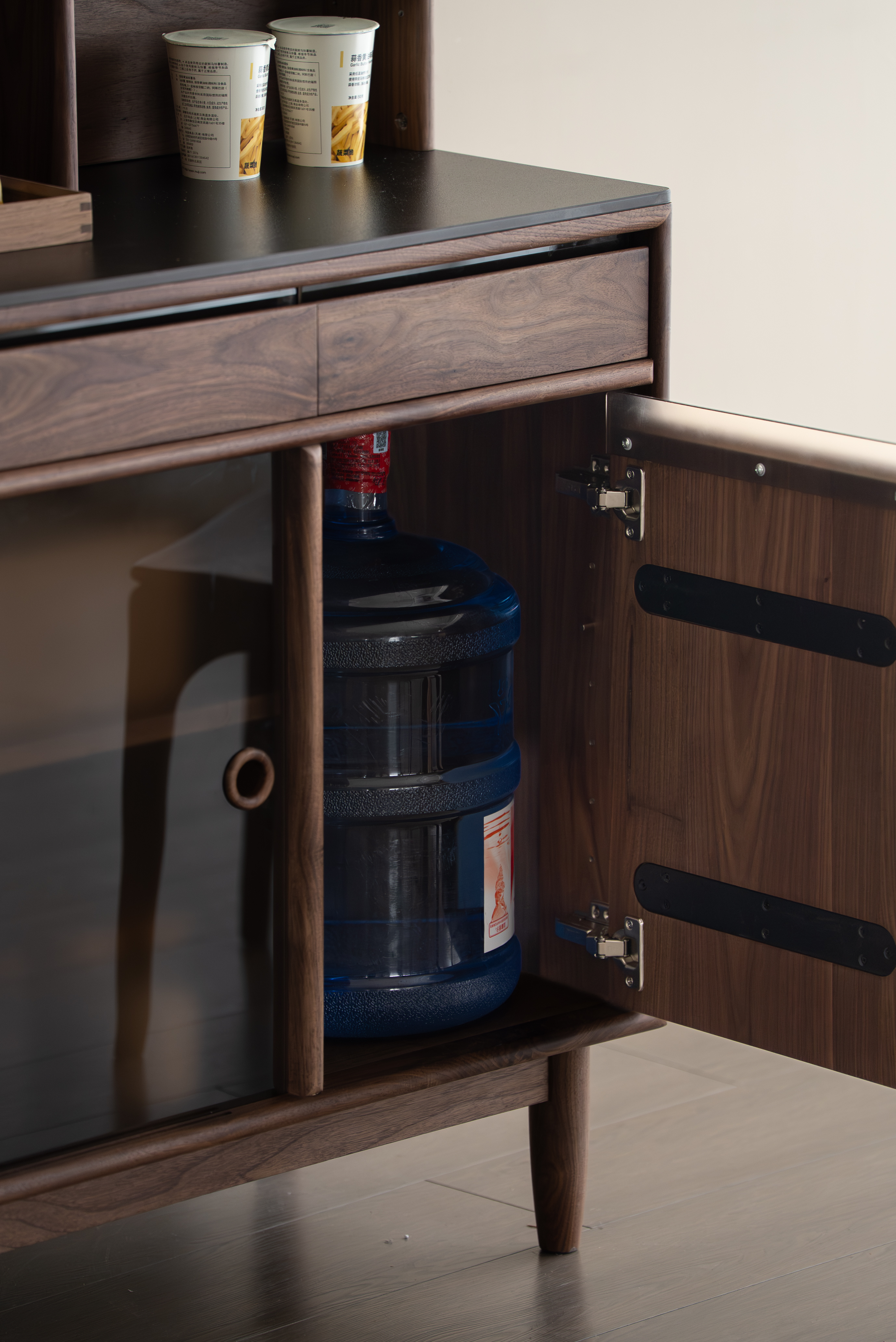 Original design，Black walnut furniture，Solid wood furniture，Residential Furniture，furniture design ，Sideboard，